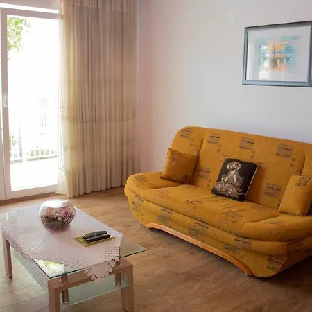Radin - 2 Bedrooms Vodice